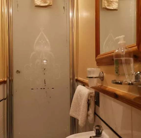 تختخواب و صبحانه Summer's Bay