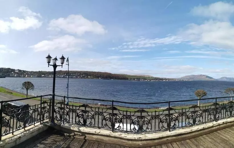 تختخواب و صبحانه Summer's Bay