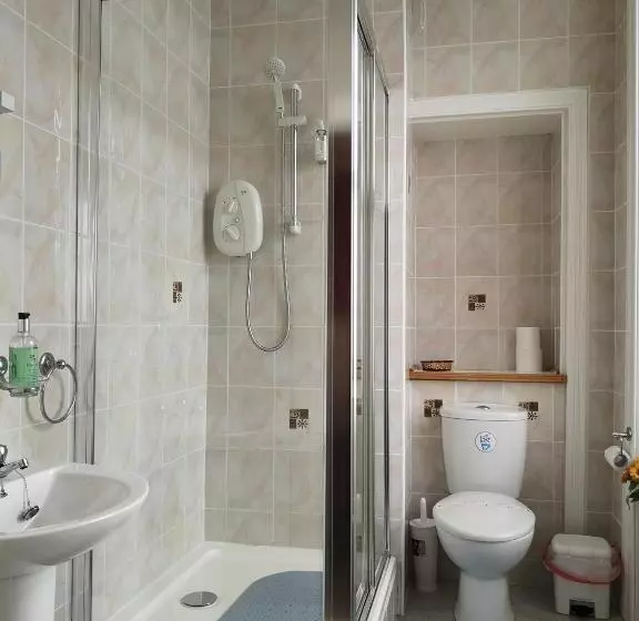 تختخواب و صبحانه Summer's Bay