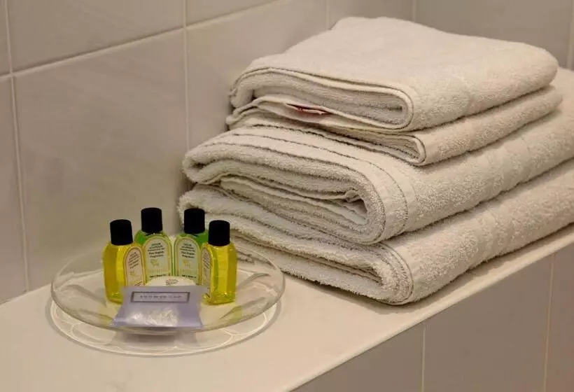 Bed and Breakfast The Bull Inn Lodges