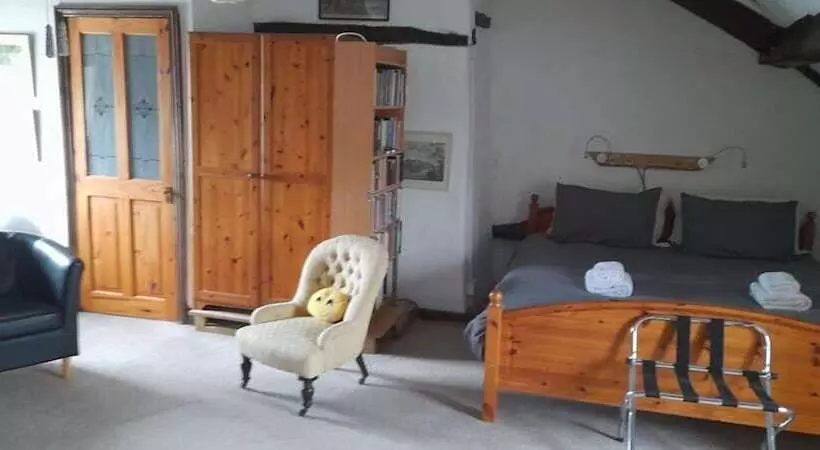 민박 The Old Court House Guest House