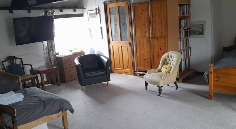 ベッドアンドブレックファースト The Old Court House Guest House