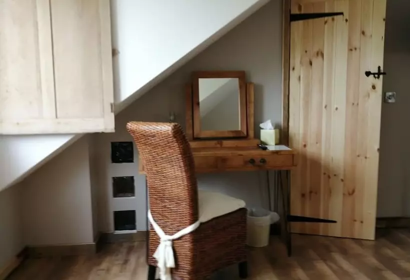 Worth House Bed And Breakfast