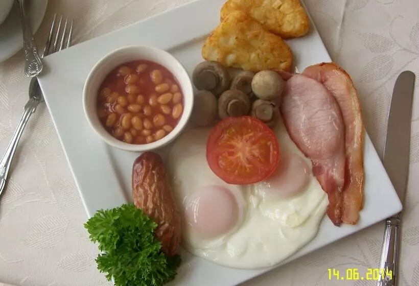 Bed and Breakfast Wortwell Hall Barn