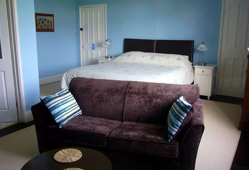 Dilton Court Farm B&b