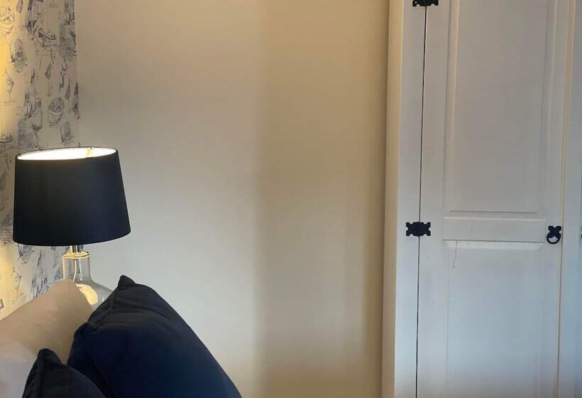 فندق Durham City Cottages