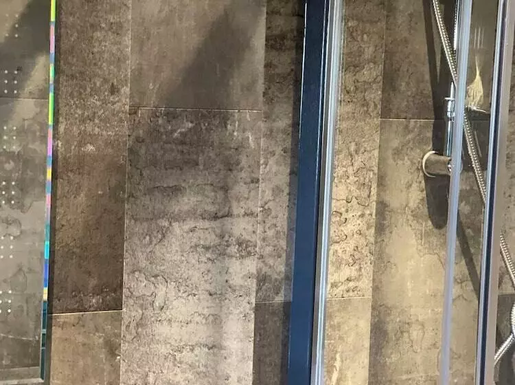 فندق Durham City Cottages