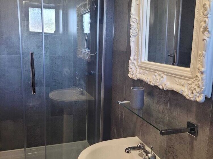 فندق Durham City Cottages