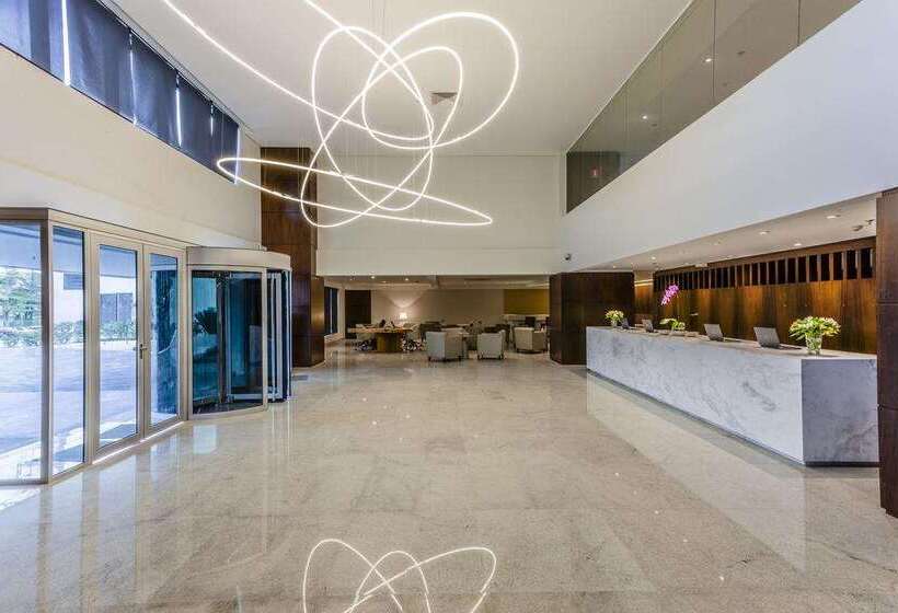 Отель Blue Tree Premium Alphaville