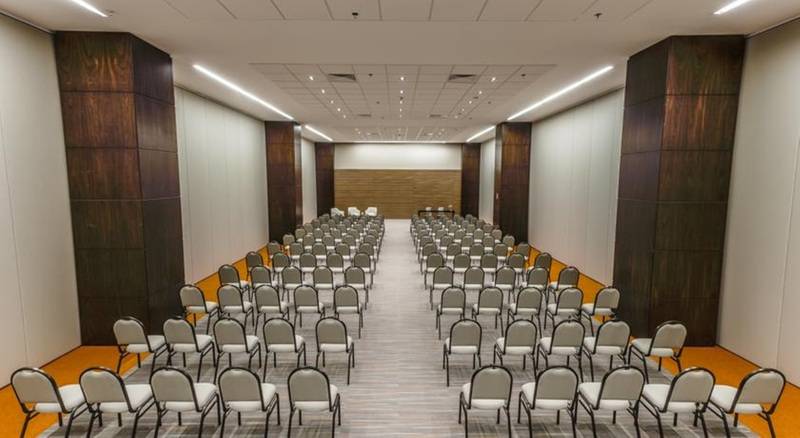 Отель Blue Tree Premium Alphaville