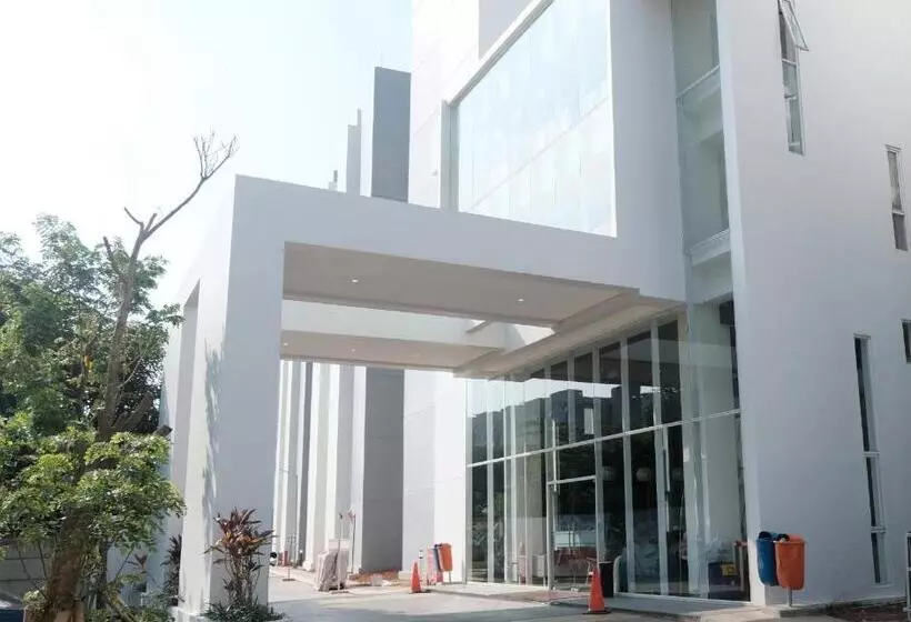 בית מלון כפרי De Green Inn @aeropolis