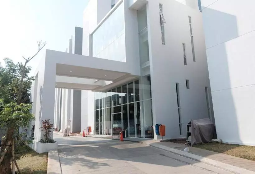 בית מלון כפרי De Green Inn @aeropolis