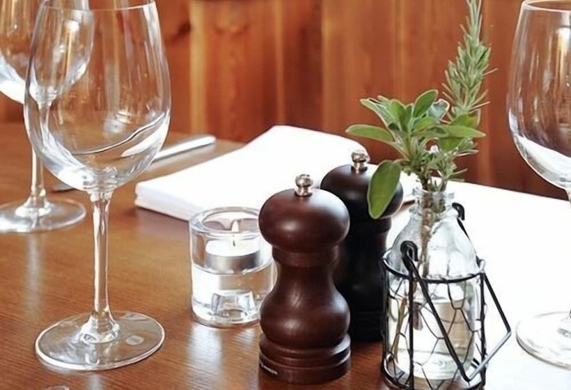 فندق The Lamb At Angmering