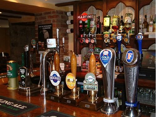 Отель Travellers Rest