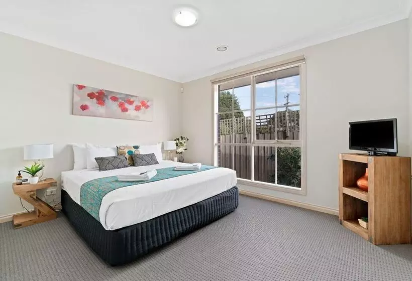 Park Avenue  Glen Waverley Townhouses