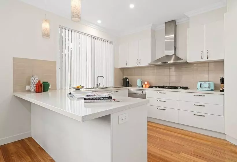 Park Avenue  Glen Waverley Townhouses