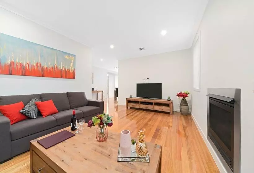 Park Avenue  Glen Waverley Townhouses