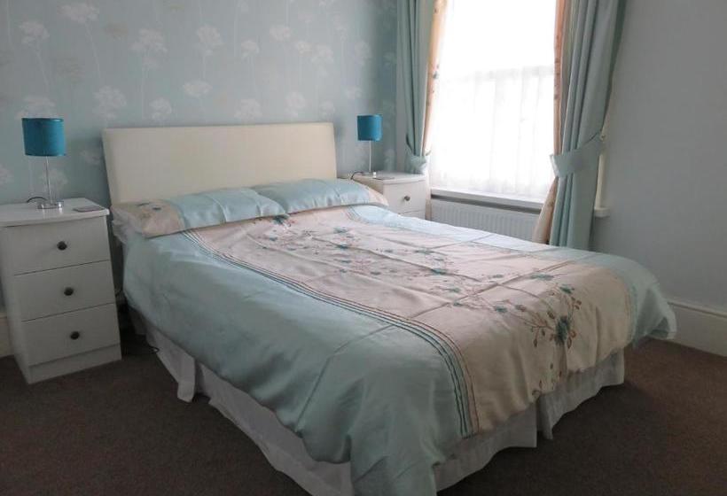 ペンション Claremont