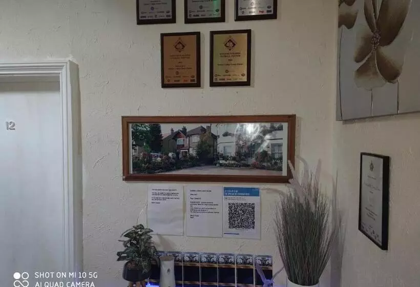 Пансион Sussex Lodge Guest House