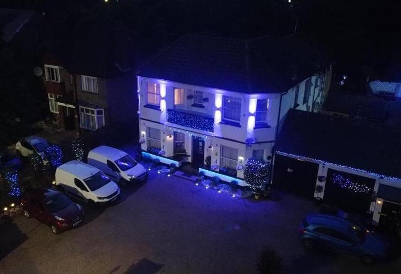 פנסיון Sussex Lodge Guest House