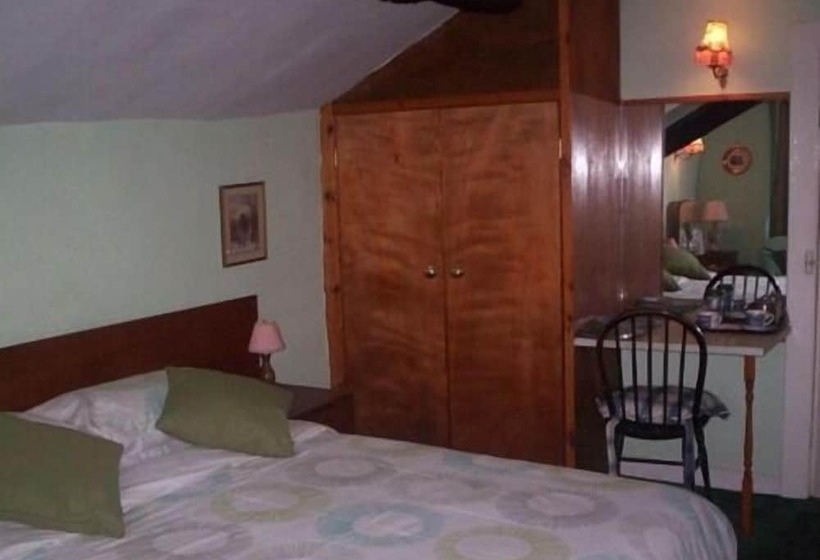 بنسيون The Copper Kettle