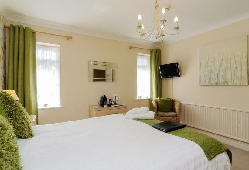 ペンション The Gables Guest House