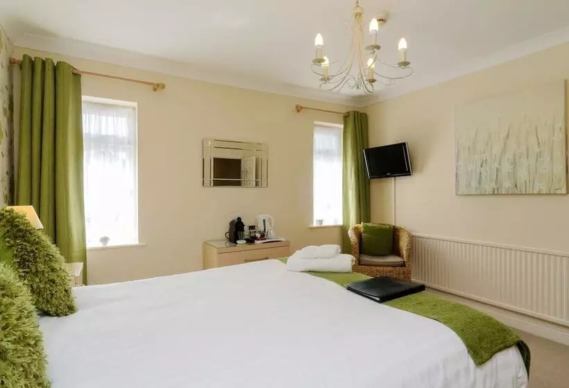 פנסיון The Gables Guest House