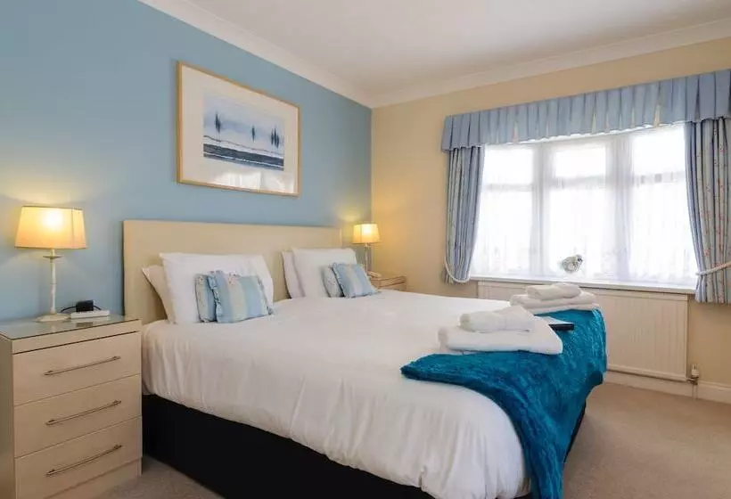 פנסיון The Gables Guest House