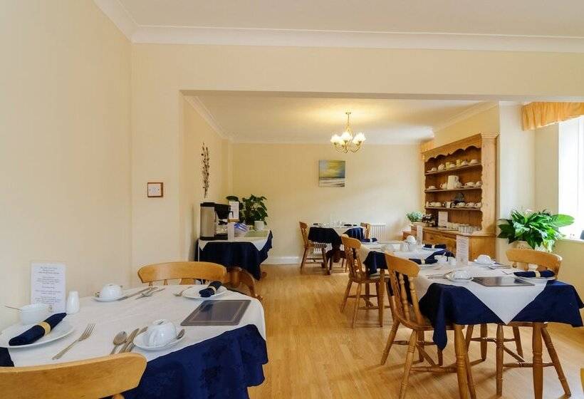 ペンション The Gables Guest House