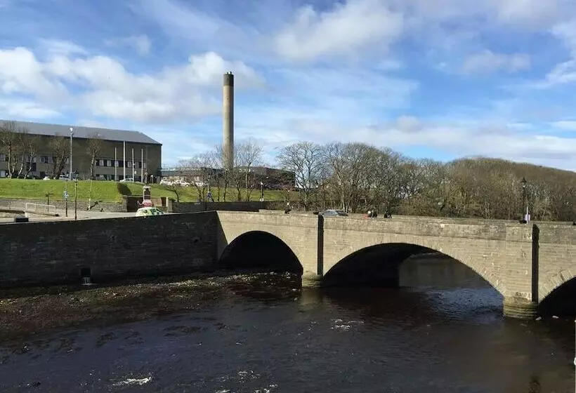 Riverside Apartments