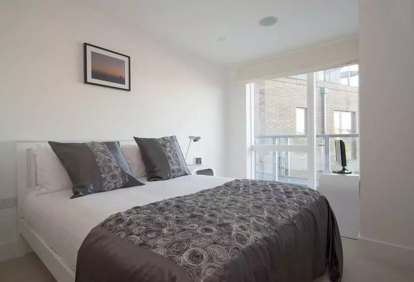 Saco London Bridge  Bermondsey