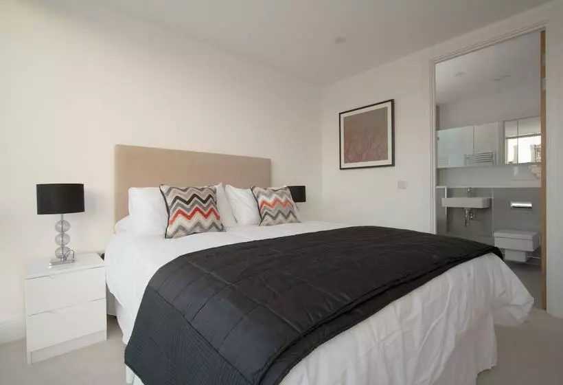 Saco London Bridge  Bermondsey