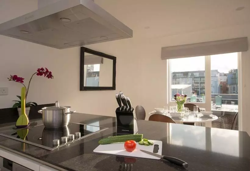 Saco London Bridge  Bermondsey