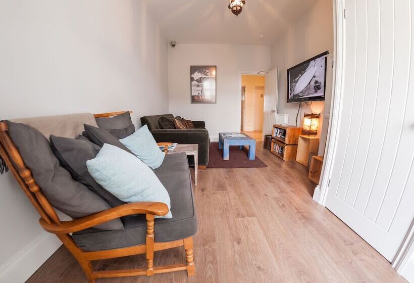 The Beach House Hostel