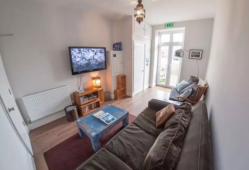 The Beach House Hostel