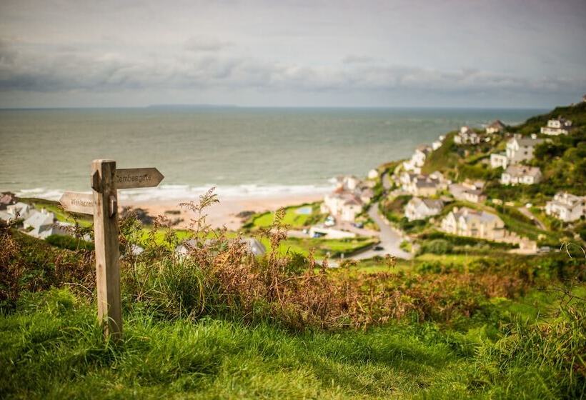 The Beach House Hostel