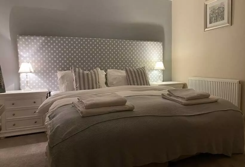 The Gables Bed & Breakfast