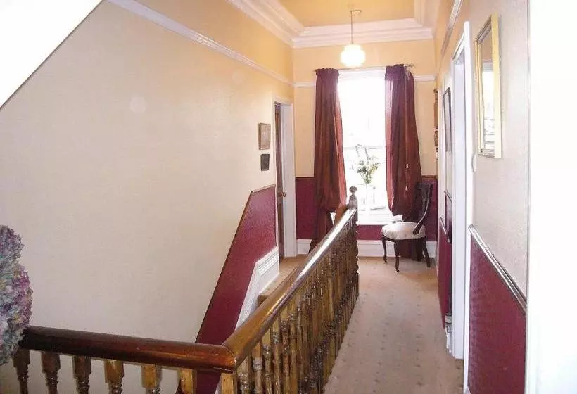 Bed and Breakfast Rockwood House