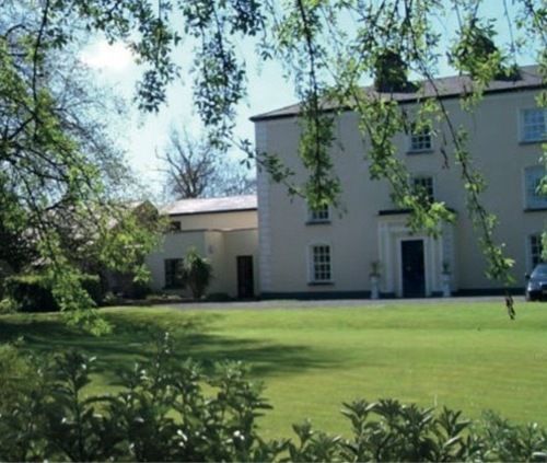 مبيت وإفطار Viewmount House