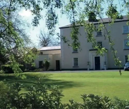 مبيت وإفطار Viewmount House