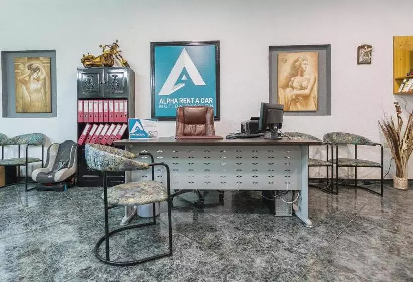 هتل Alpha Studios