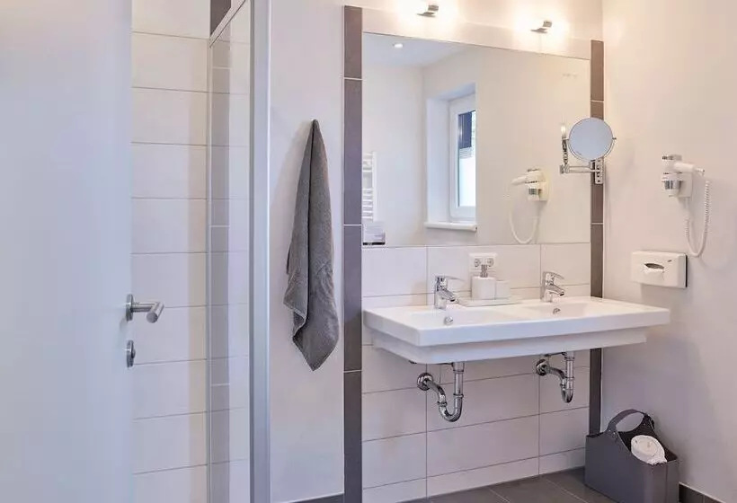 Hotelli Arx Guesthouse