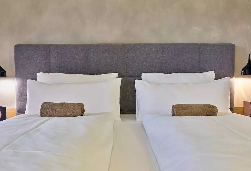 Hotelli Arx Guesthouse