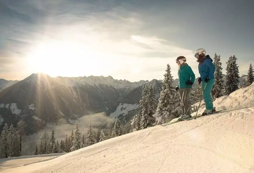 Hotelli Arx Guesthouse