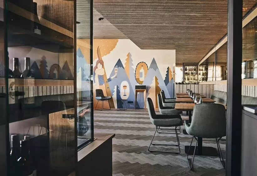 Hotelli Arx Guesthouse