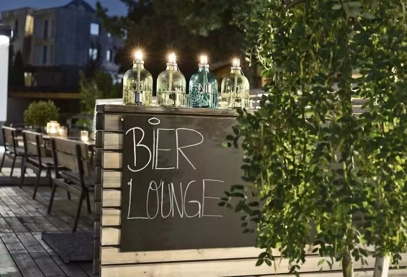 Hotelli Arx Guesthouse