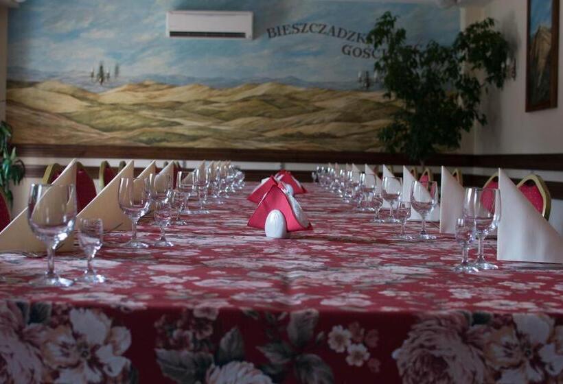 ホテル Carpatia Bieszczadzki Gościniec