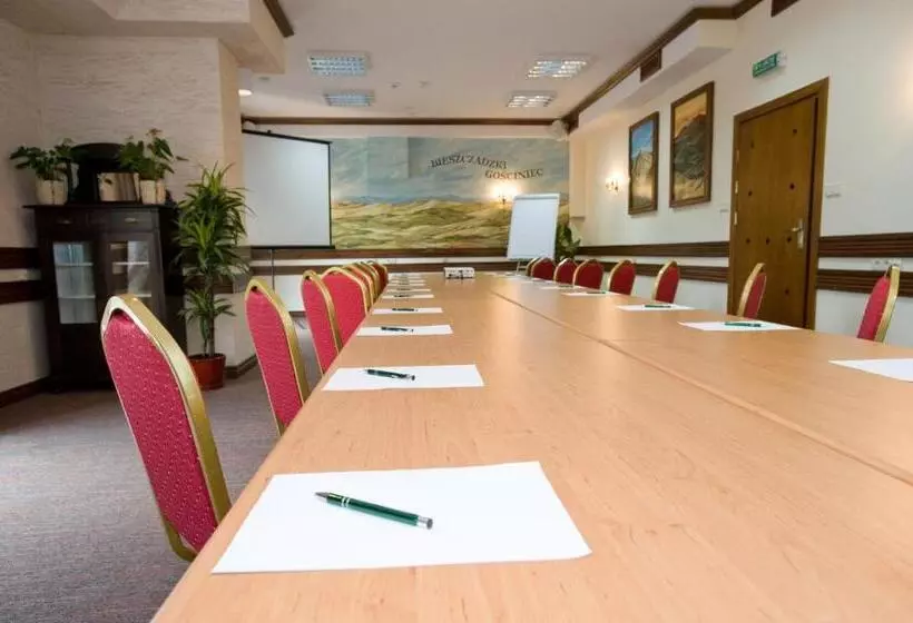 فندق Carpatia Bieszczadzki Gościniec