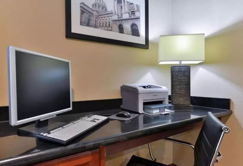 Отель Comfort Inn & Suites Manheim Lebanon