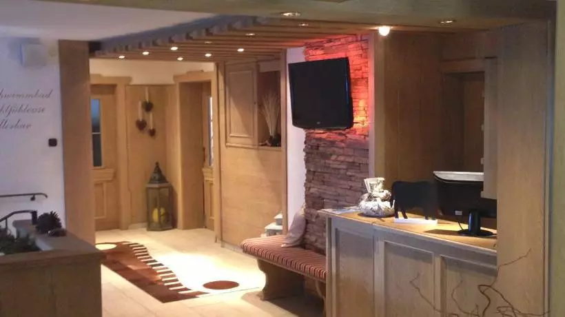 Отель Frieden Das Alpine Panorama